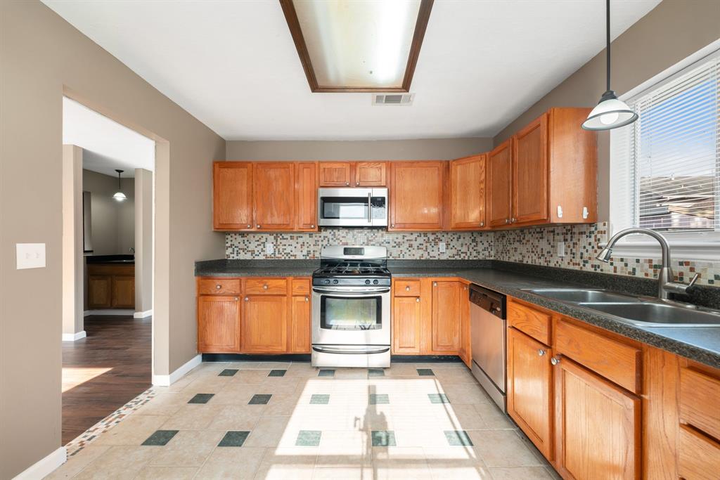 4719 Black Rock Street, Baytown, Texas image 18