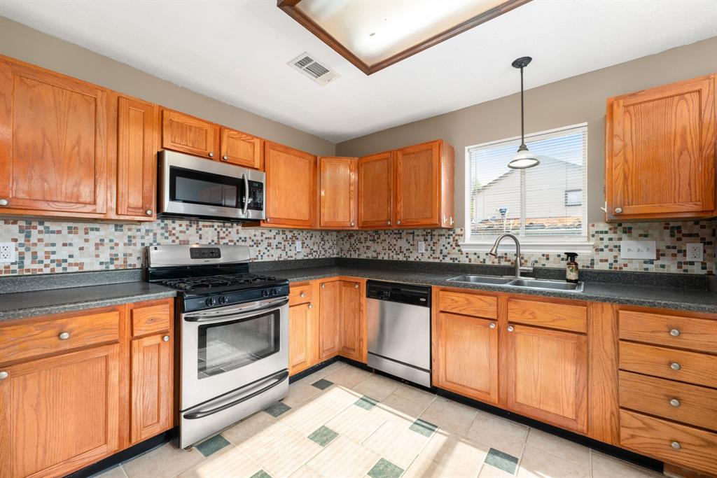 4719 Black Rock Street, Baytown, Texas image 16
