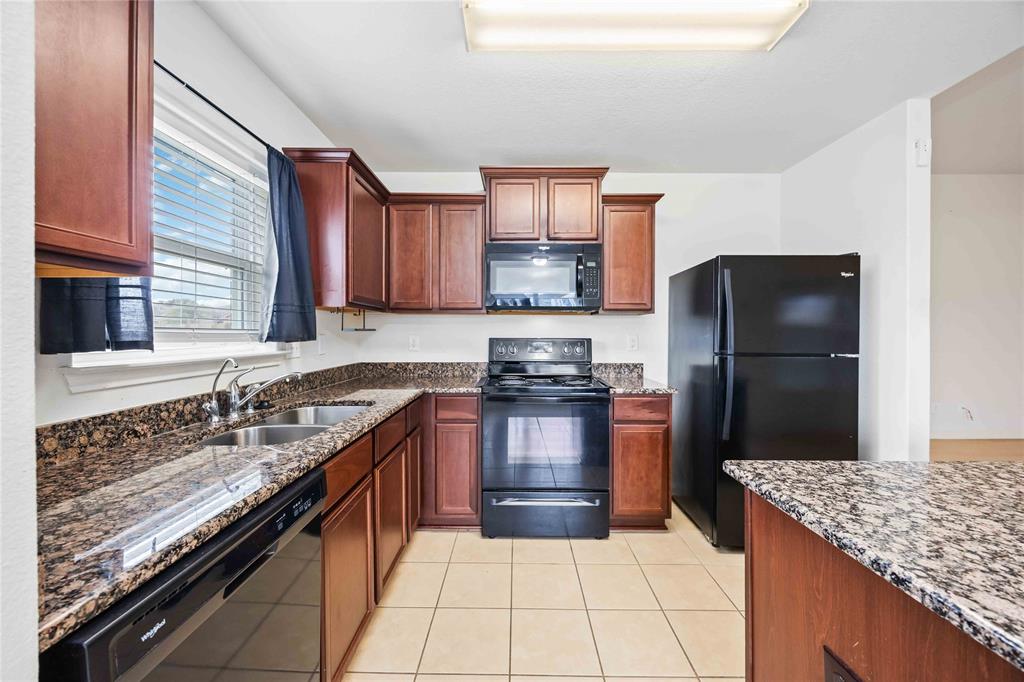 2226 Sandy Sea Road, Rosenberg, Texas image 4