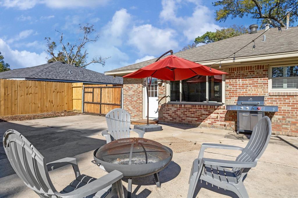 2207 Latexo Drive, Houston, Texas image 19