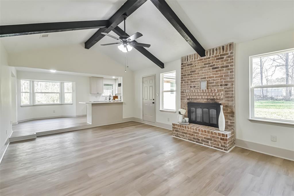 3402 Silver Chalice Drive, New Caney, Texas image 3