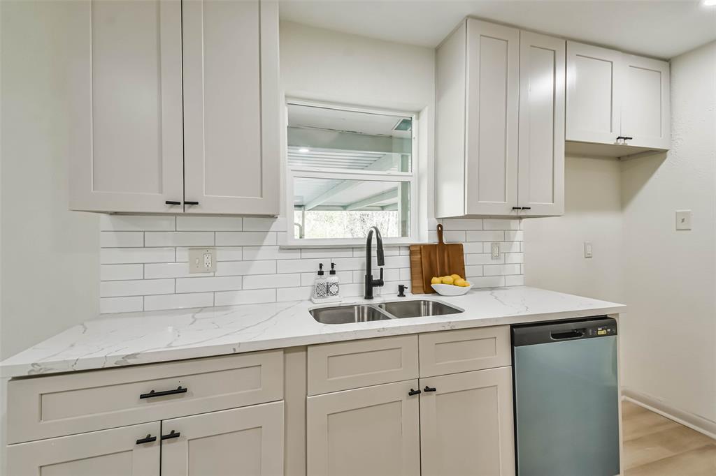 3402 Silver Chalice Drive, New Caney, Texas image 10