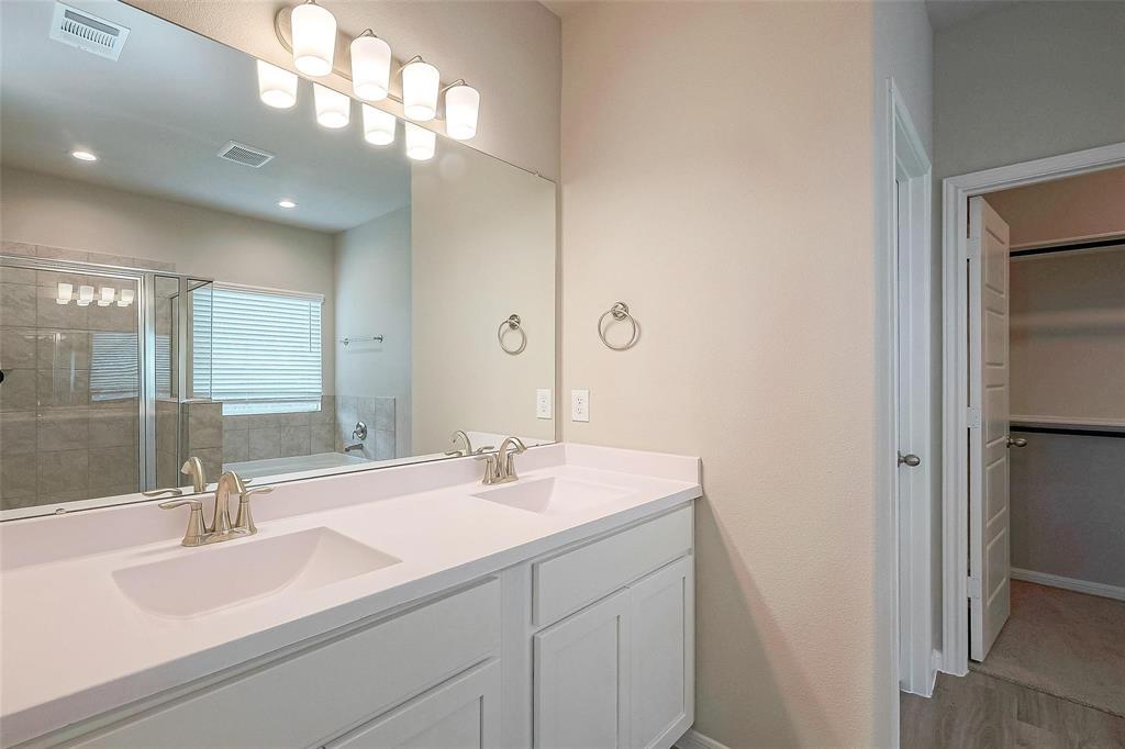 2135 Sanders Brook Drive, Baytown, Texas image 17