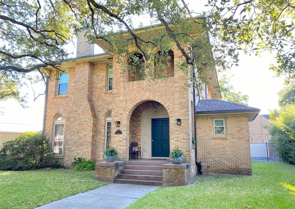 1 Cedar Lawn Drive S