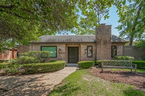 234 Tamerlaine Drive Bunker Hill Village TX 77024