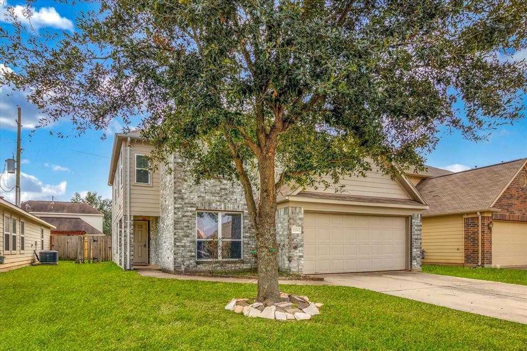 7206 Fox Scene Drive, Humble, Texas image 2