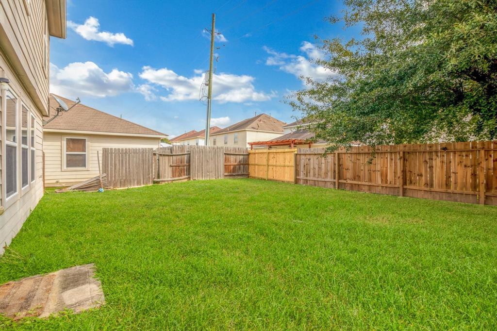 7206 Fox Scene Drive, Humble, Texas image 38