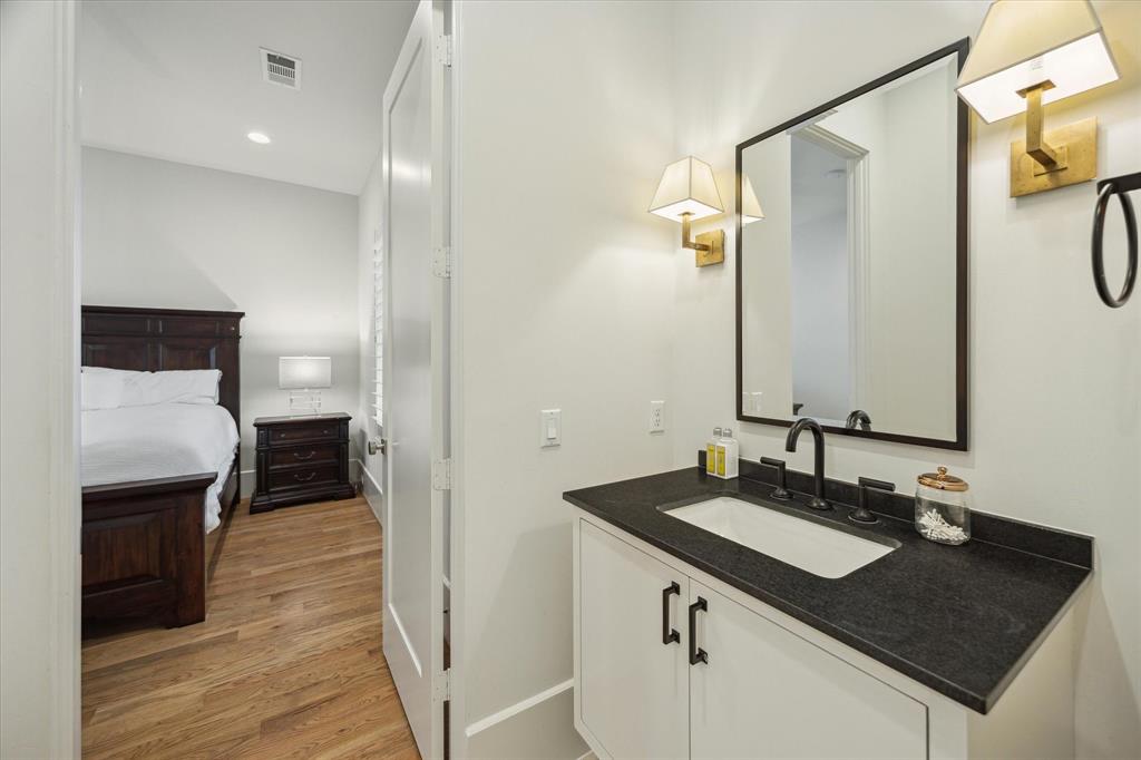 22 E Shady Lane #E, Houston, Texas image 36