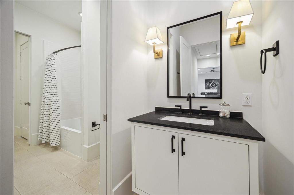 22 E Shady Lane #E, Houston, Texas image 35
