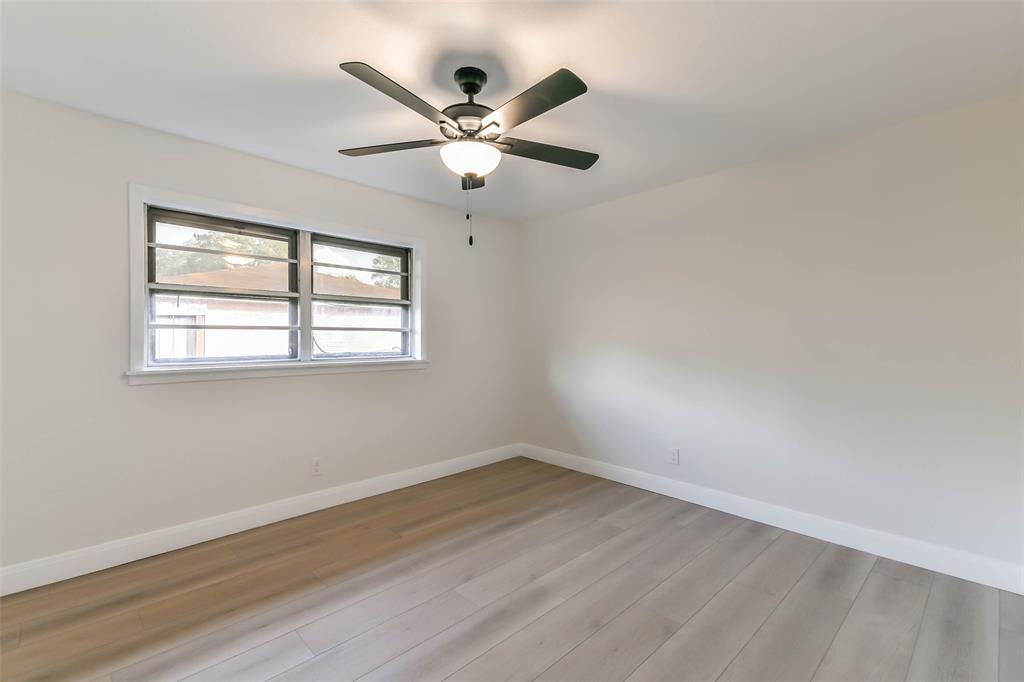 8102 Dellanera Drive, Hitchcock, Texas image 31