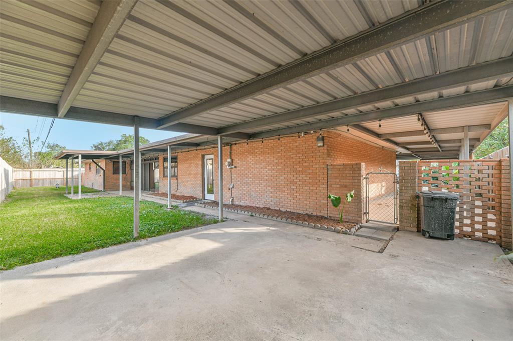 8102 Dellanera Drive, Hitchcock, Texas image 45