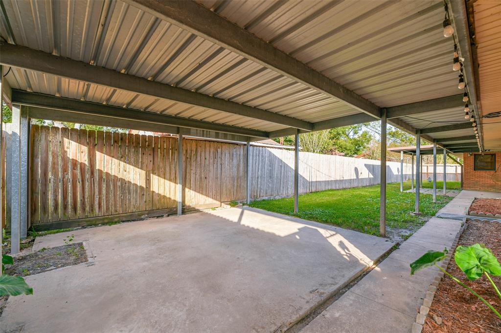 8102 Dellanera Drive, Hitchcock, Texas image 40