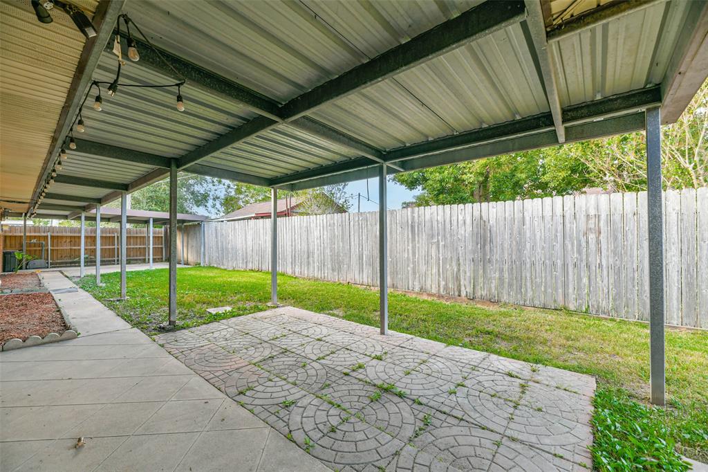 8102 Dellanera Drive, Hitchcock, Texas image 46