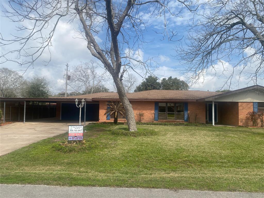 8102 Dellanera Drive, Hitchcock, Texas image 3