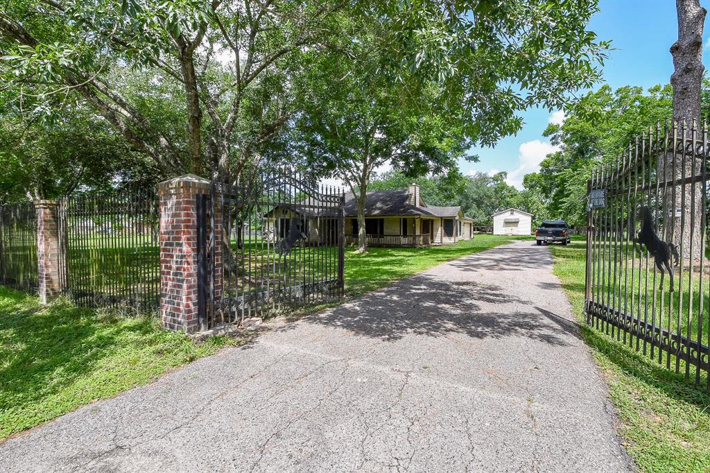 1083 County Rd 147