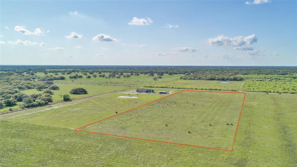 1127 County Road 124, Edna, Texas image 11