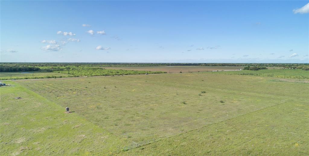 1127 County Road 124, Edna, Texas image 9