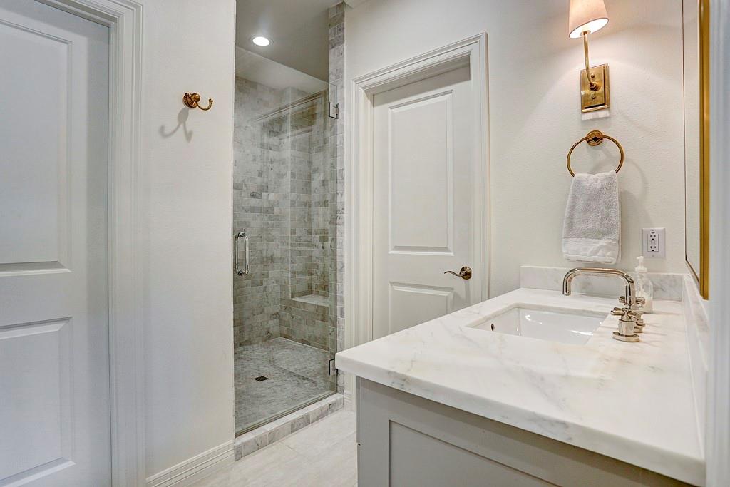 5326 Windswept Lane, Houston, Texas image 10