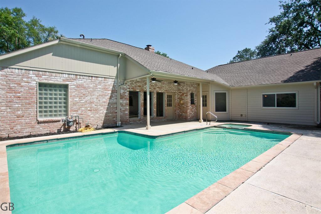 918 Longview Drive, Sugar Land, Texas image 38