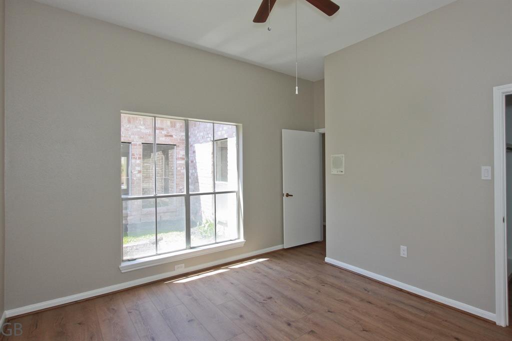 918 Longview Drive, Sugar Land, Texas image 25