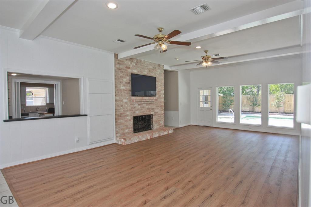 918 Longview Drive, Sugar Land, Texas image 7