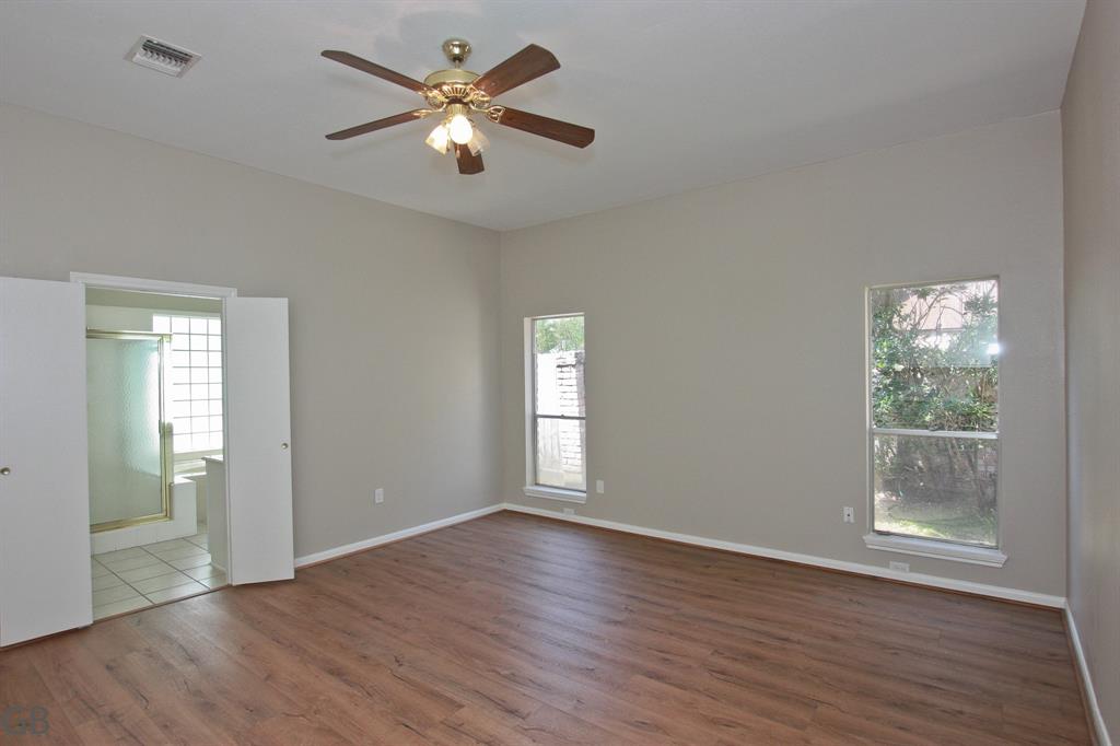 918 Longview Drive, Sugar Land, Texas image 16