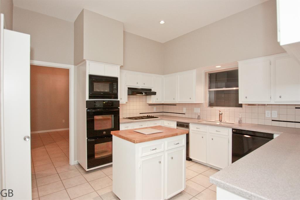 918 Longview Drive, Sugar Land, Texas image 10