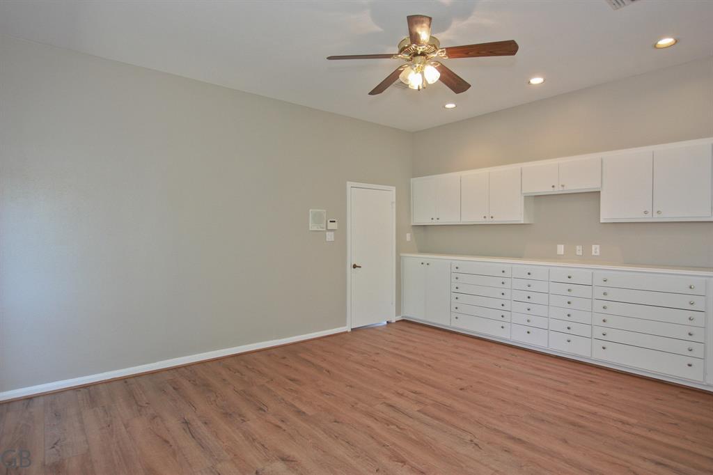 918 Longview Drive, Sugar Land, Texas image 17
