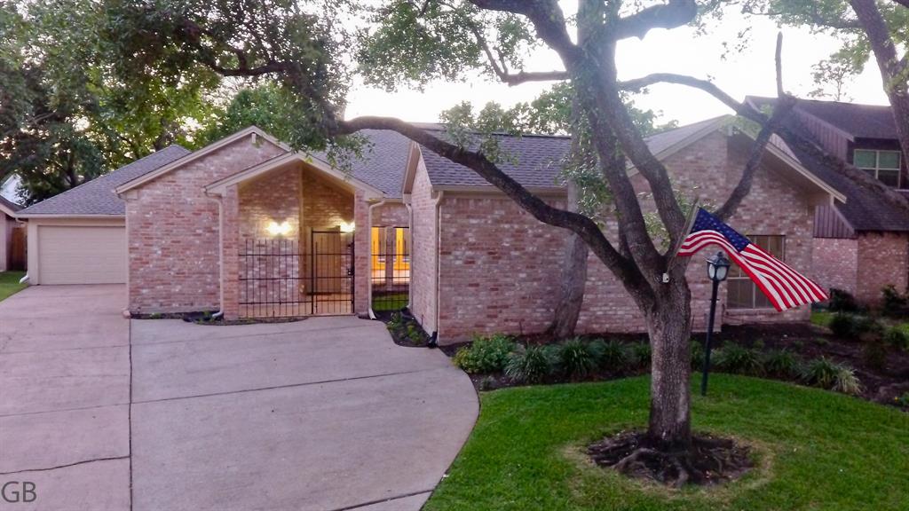 918 Longview Drive, Sugar Land, Texas image 1