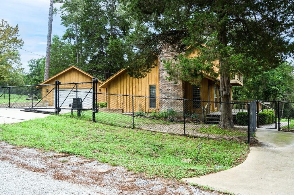 327 Dailey Road, Crockett, Texas image 19