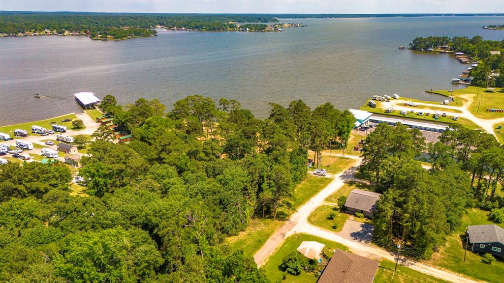 000 Shawnee Drive, Onalaska, Texas image 17