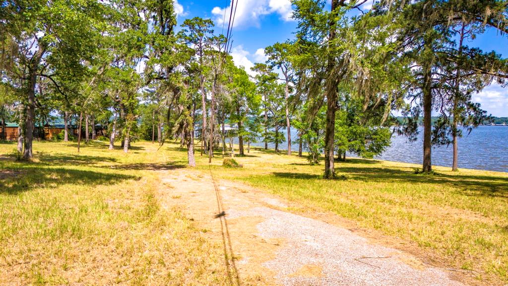 000 Shawnee Drive, Onalaska, Texas image 10