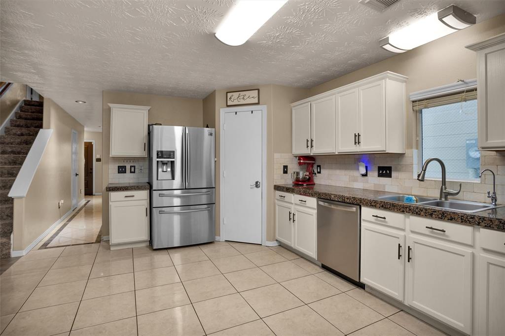 5009 Deerpath Drive, Conroe, Texas image 14