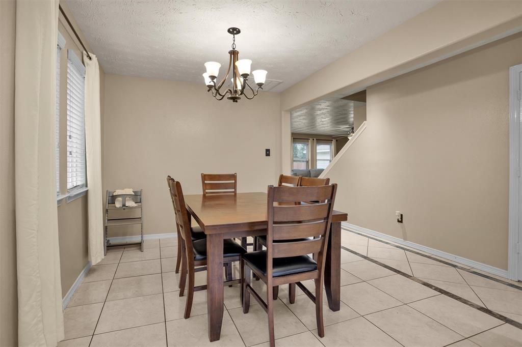 5009 Deerpath Drive, Conroe, Texas image 7