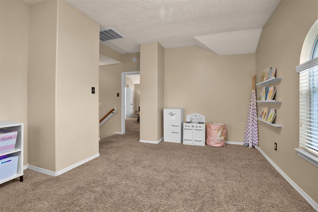 5009 Deerpath Drive, Conroe, Texas image 34