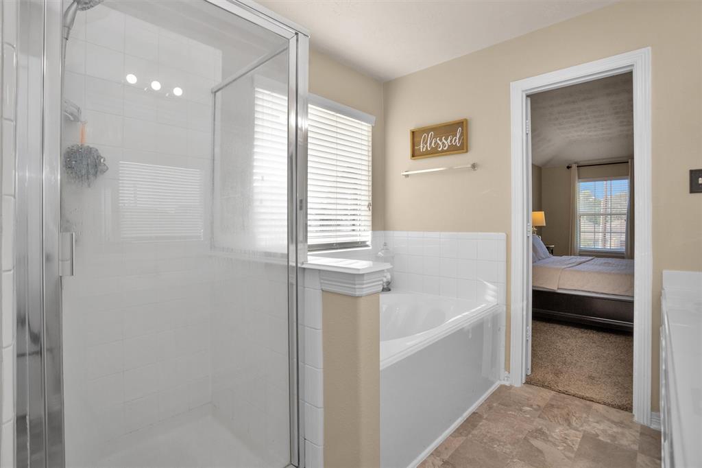 5009 Deerpath Drive, Conroe, Texas image 28