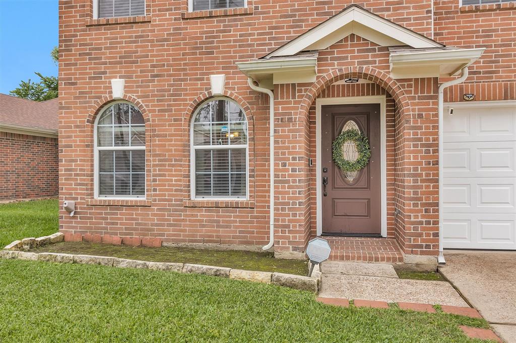 5009 Deerpath Drive, Conroe, Texas image 2