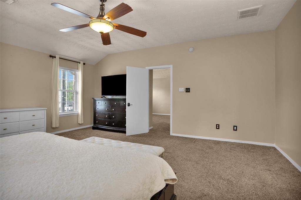 5009 Deerpath Drive, Conroe, Texas image 25