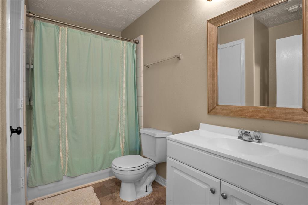 5009 Deerpath Drive, Conroe, Texas image 38