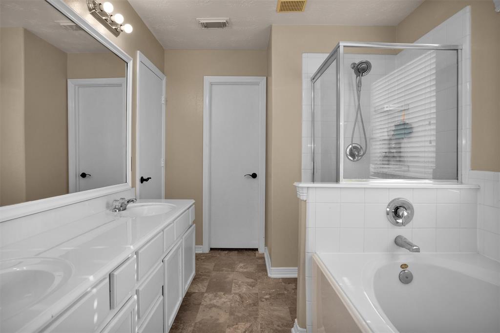 5009 Deerpath Drive, Conroe, Texas image 26