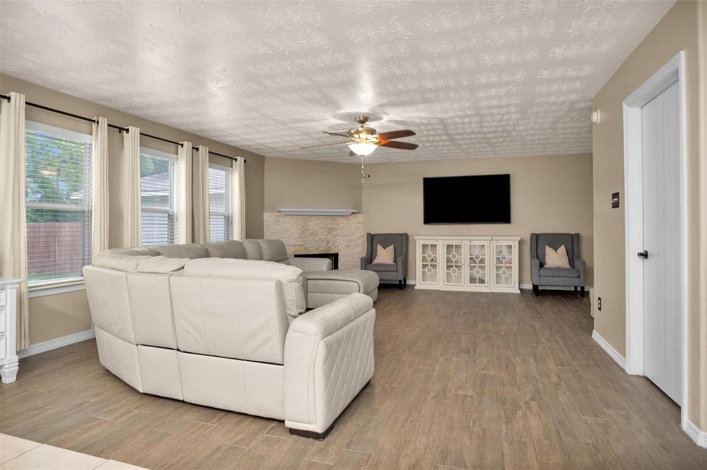5009 Deerpath Drive, Conroe, Texas image 15