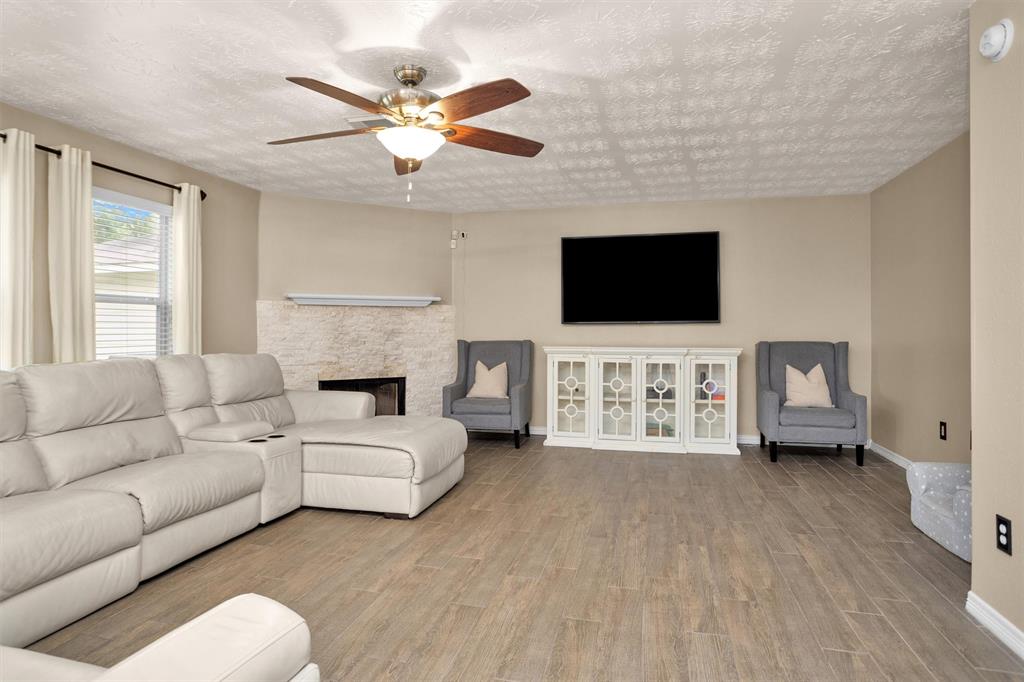 5009 Deerpath Drive, Conroe, Texas image 16