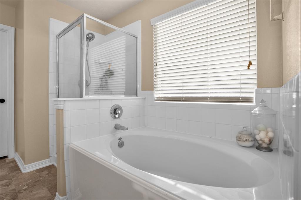 5009 Deerpath Drive, Conroe, Texas image 27