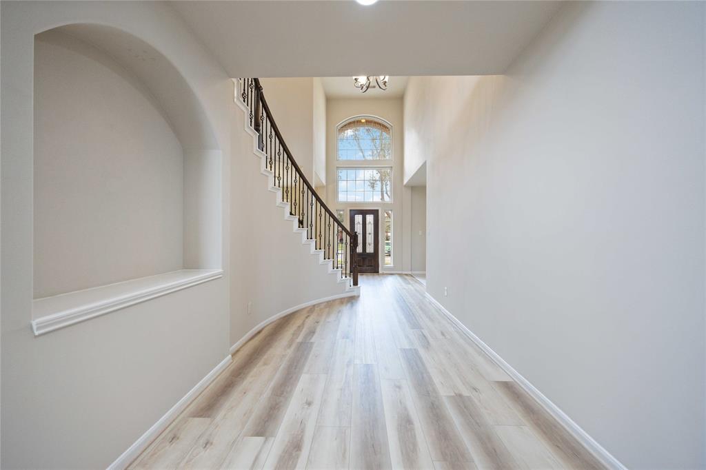 20230 Norwood Point Lane