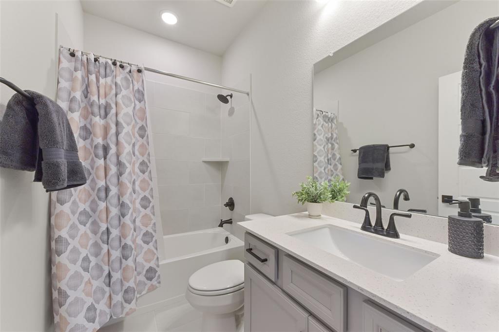 5107 Shimmering Brook Lane, Fulshear, Texas image 27
