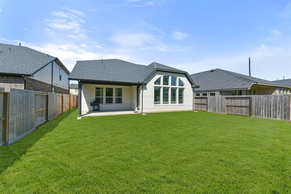 5107 Shimmering Brook Lane, Fulshear, Texas image 29