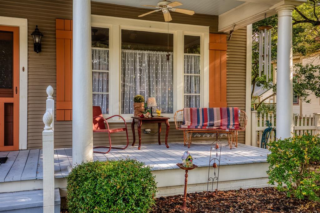 314 W Vulcan Street, Brenham, Texas image 2