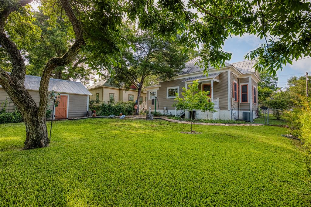 314 W Vulcan Street, Brenham, Texas image 24