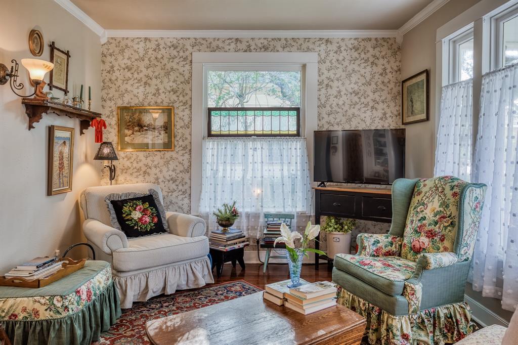 314 W Vulcan Street, Brenham, Texas image 5