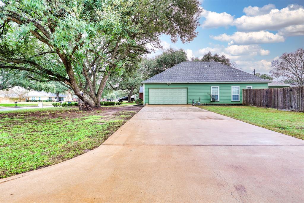 1825 8th Street, Hempstead, Texas image 14